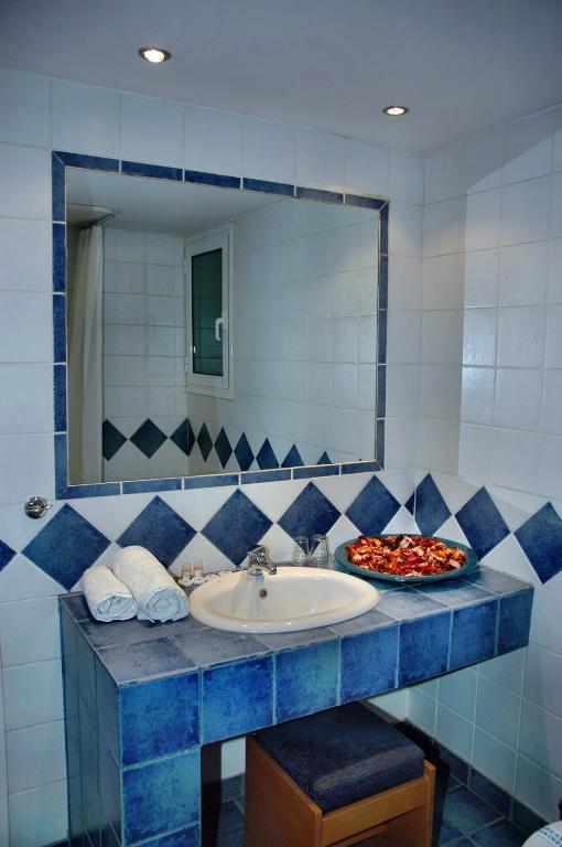 Hotel Elena Lamía Стая снимка