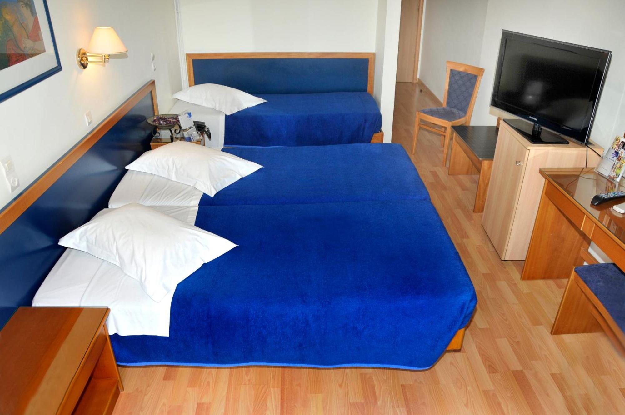 Hotel Elena Lamía Екстериор снимка
