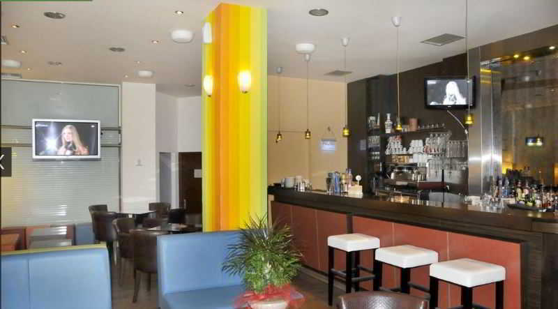 Hotel Elena Lamía Екстериор снимка